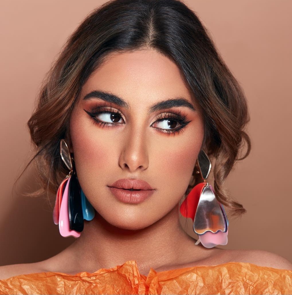 Makeup Model Picture