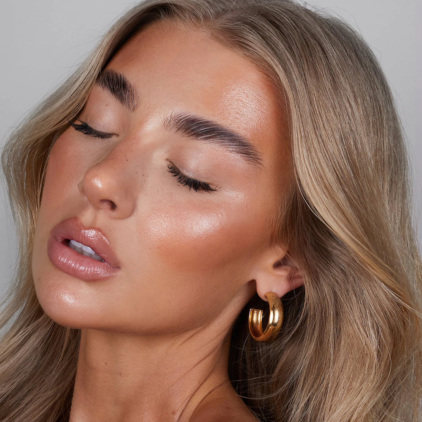 REFY Gloss Highlighter - Topaz - Image 2